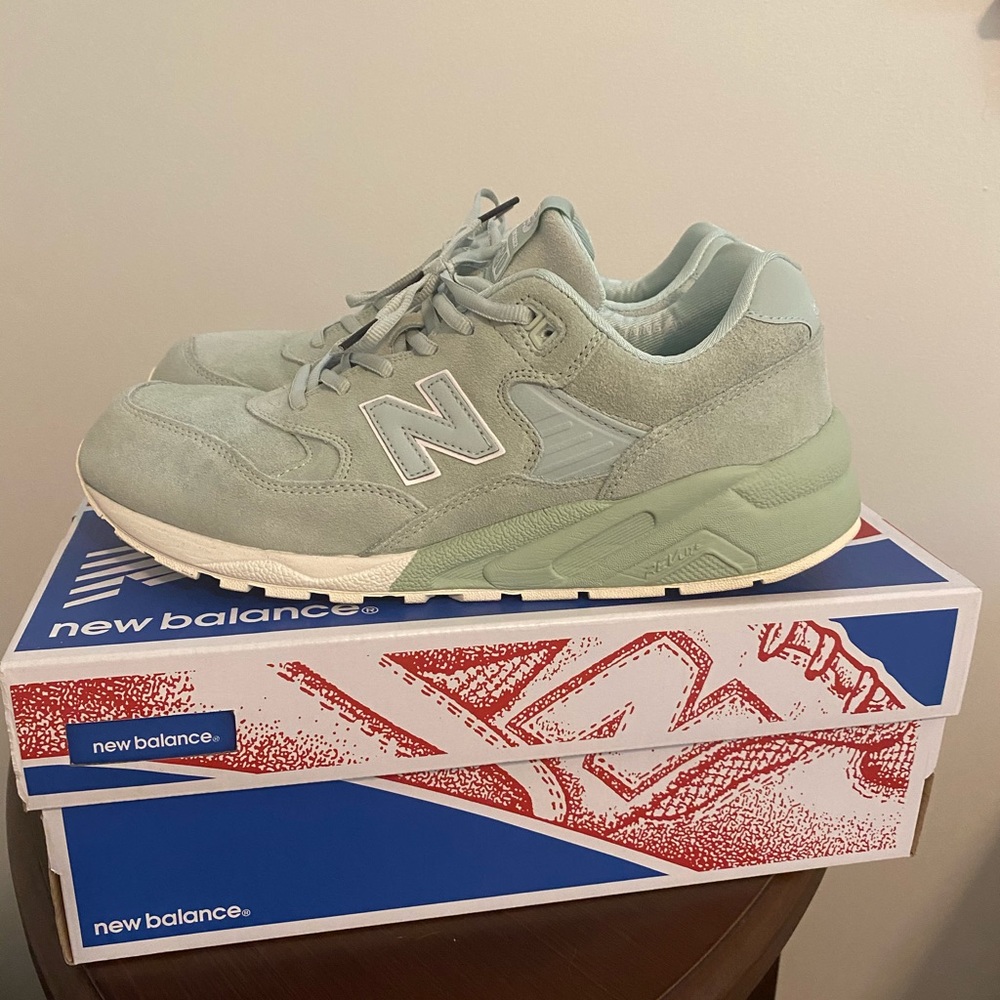 New Balance 580